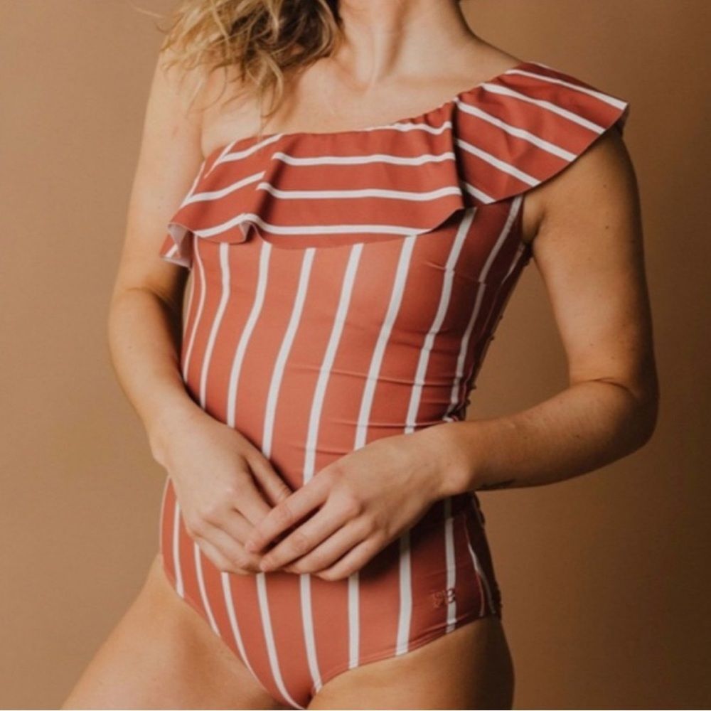 Albion Icon Wave Swimsuit One Shoulder Sydney Stripe Rust One Piece Size Large - Picture 16 of 16